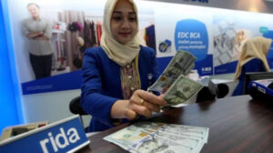 Info Gaji Bank BCA Terlengkap